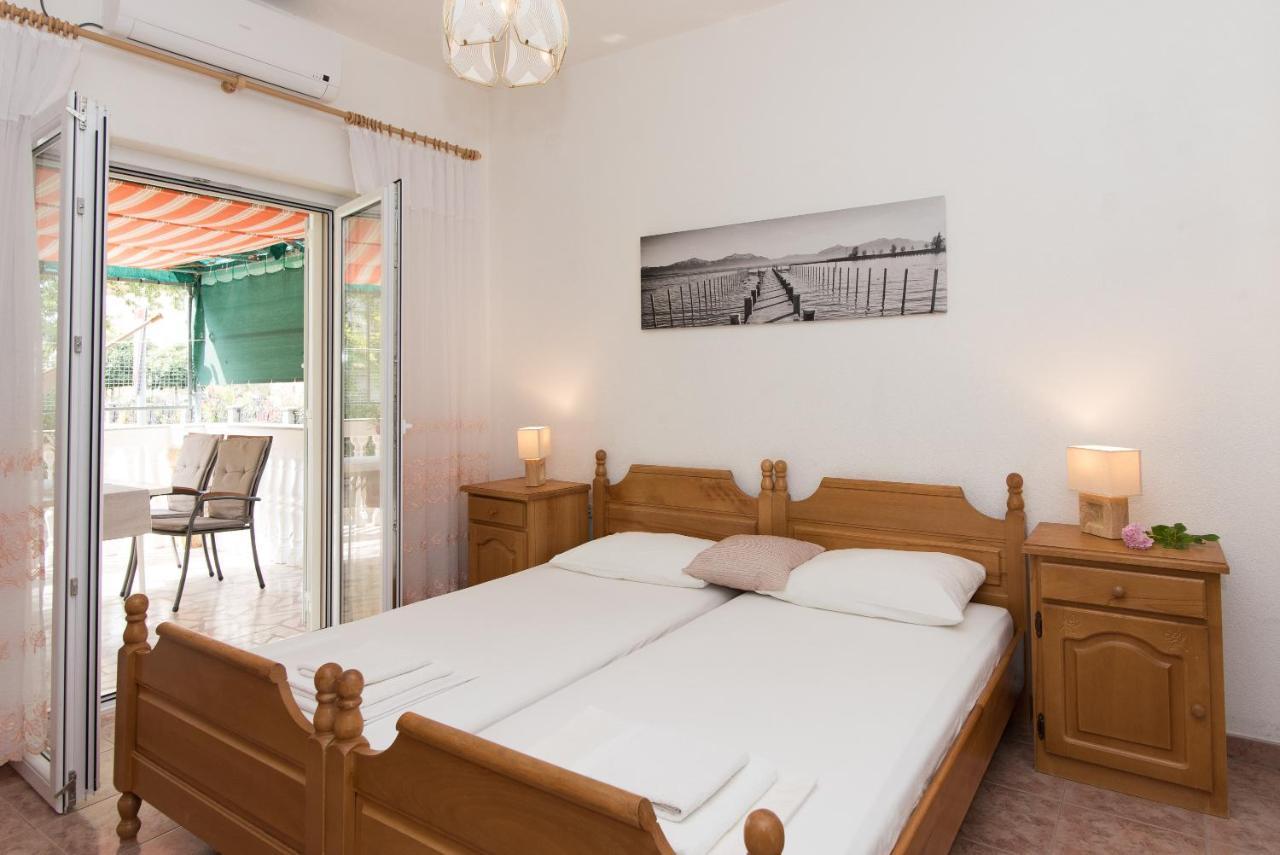 Topic Apartments Vodice Esterno foto