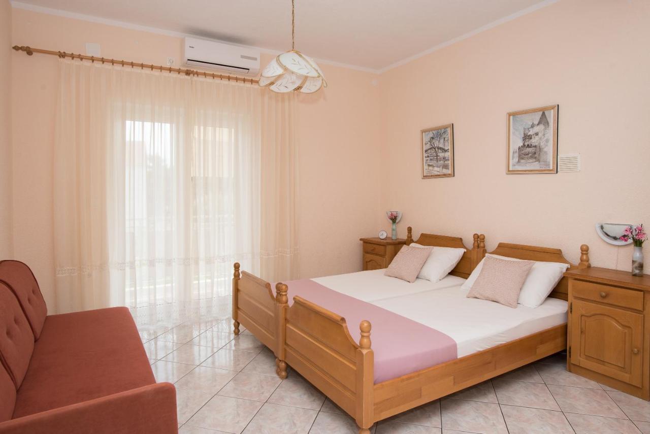 Topic Apartments Vodice Esterno foto