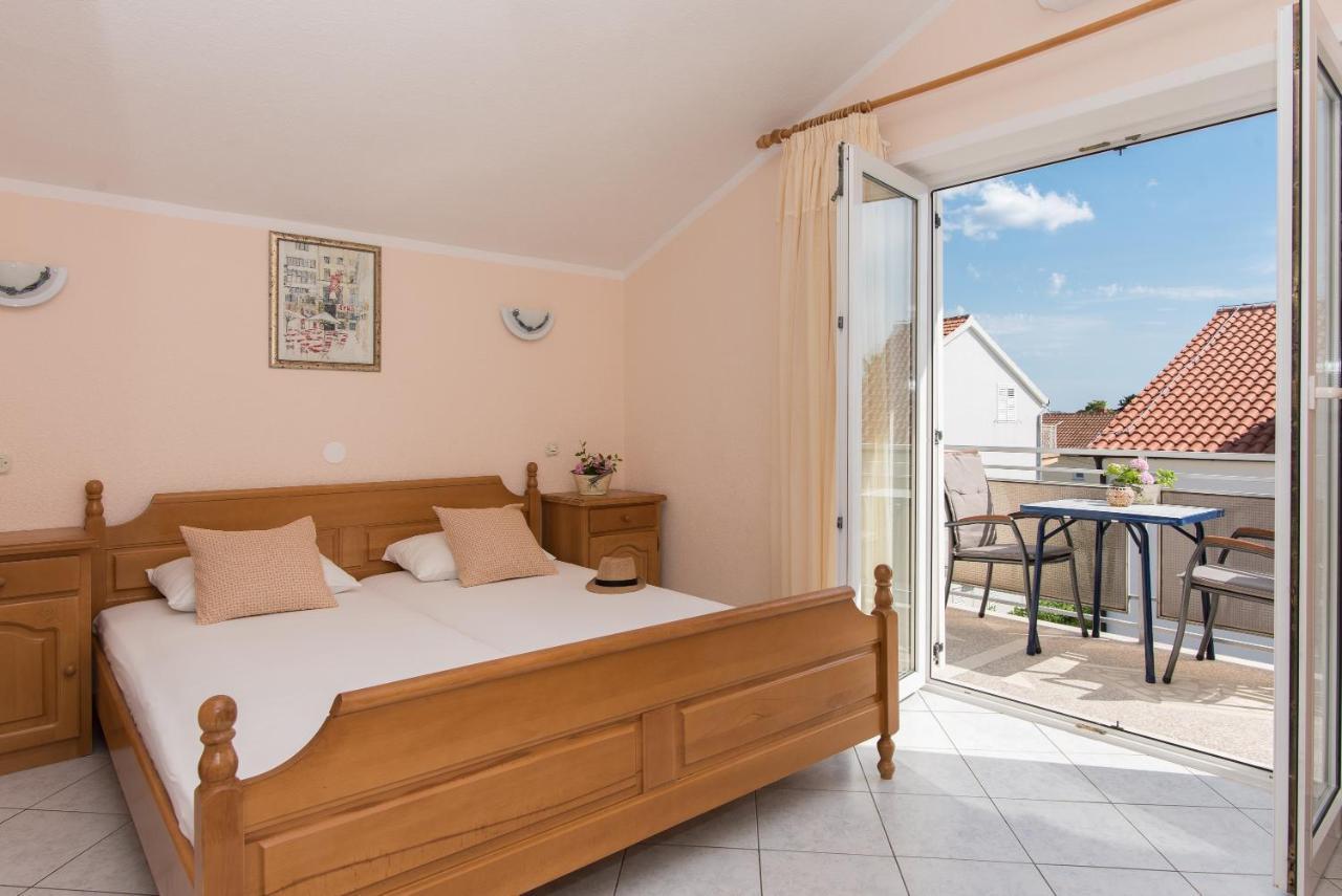 Topic Apartments Vodice Esterno foto