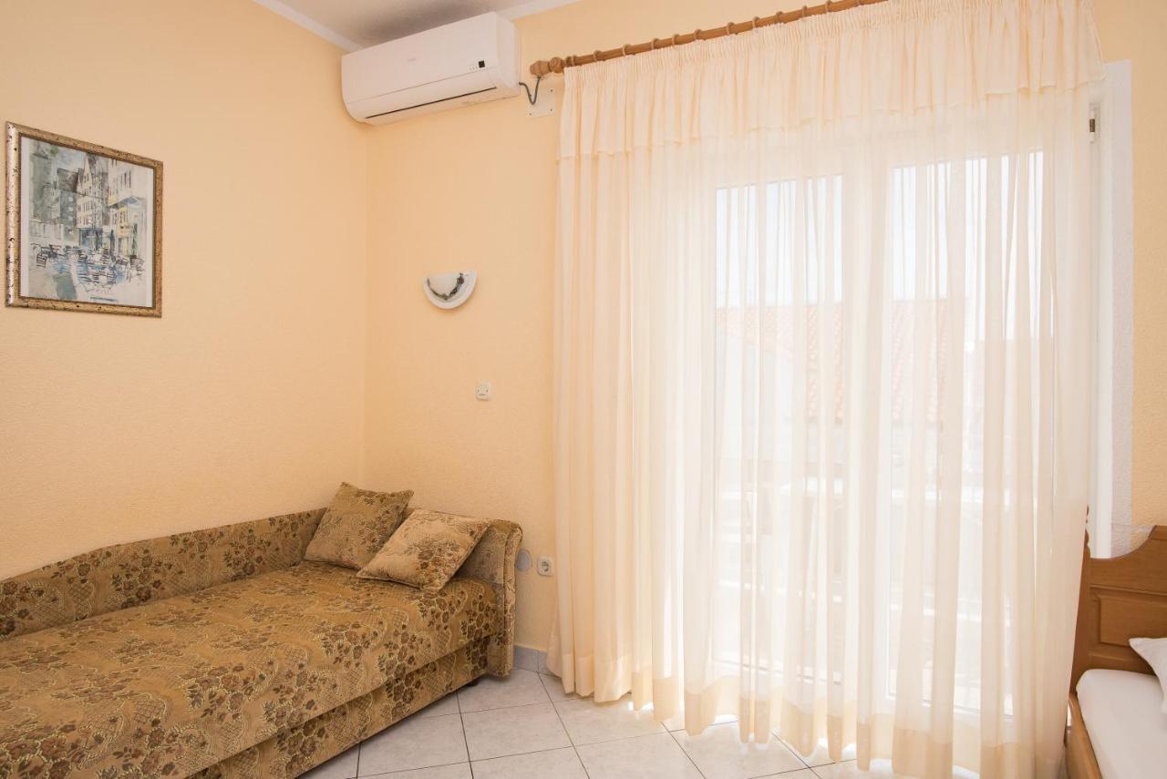 Topic Apartments Vodice Esterno foto