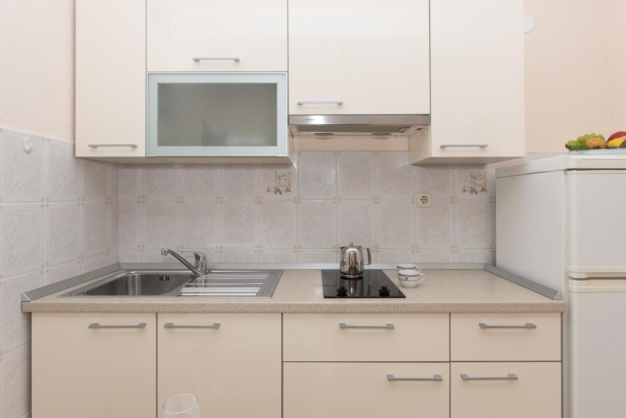 Topic Apartments Vodice Esterno foto