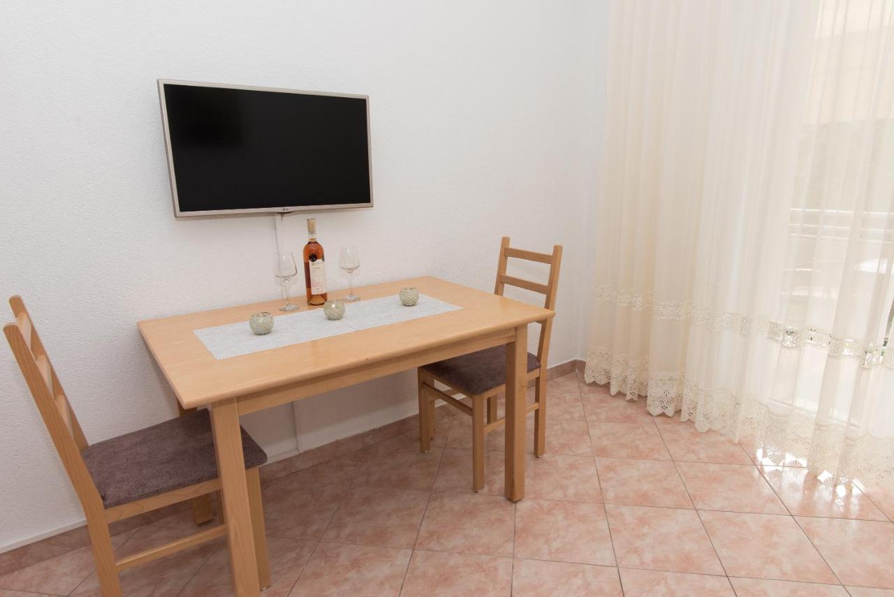 Topic Apartments Vodice Esterno foto
