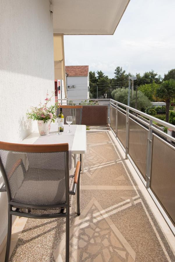 Topic Apartments Vodice Esterno foto