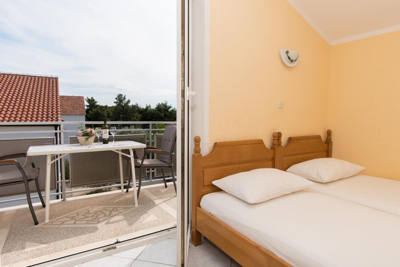 Topic Apartments Vodice Esterno foto