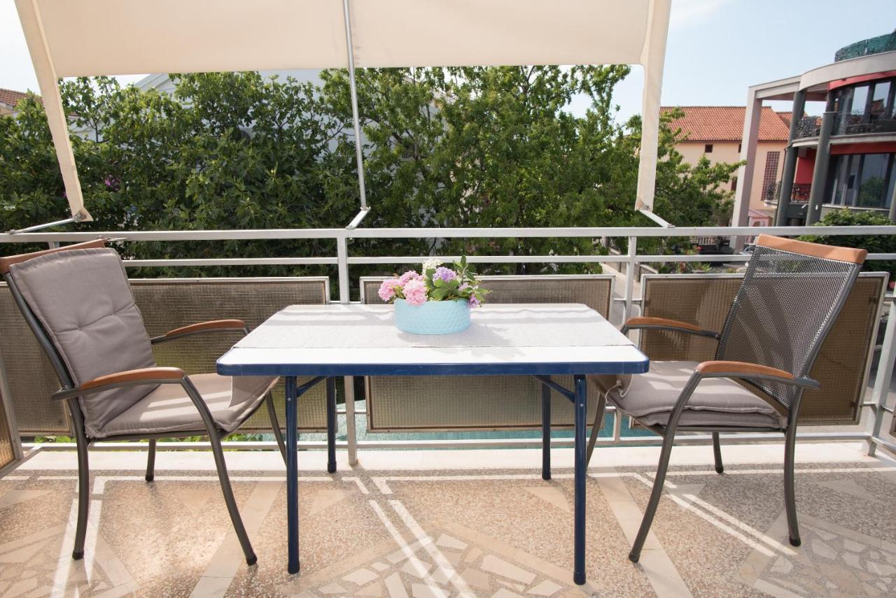 Topic Apartments Vodice Esterno foto