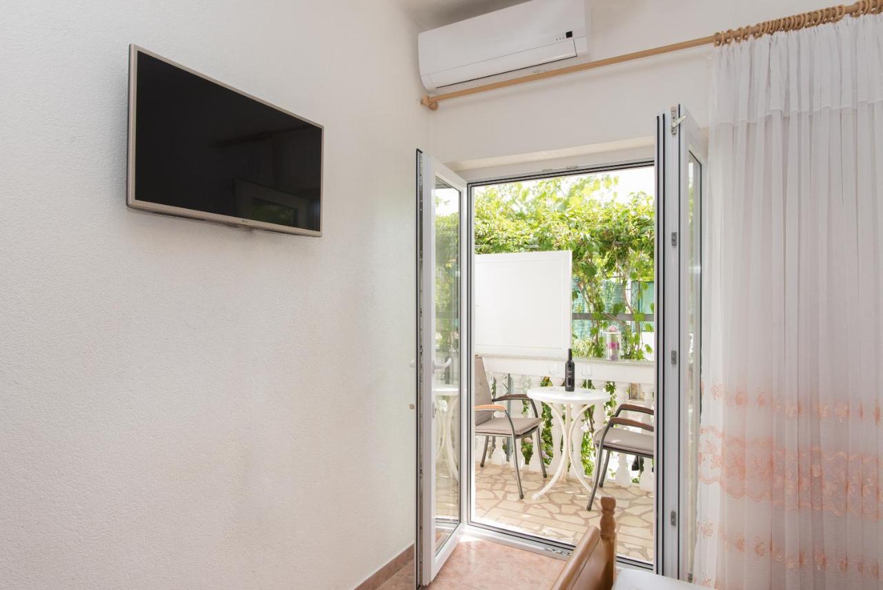 Topic Apartments Vodice Esterno foto