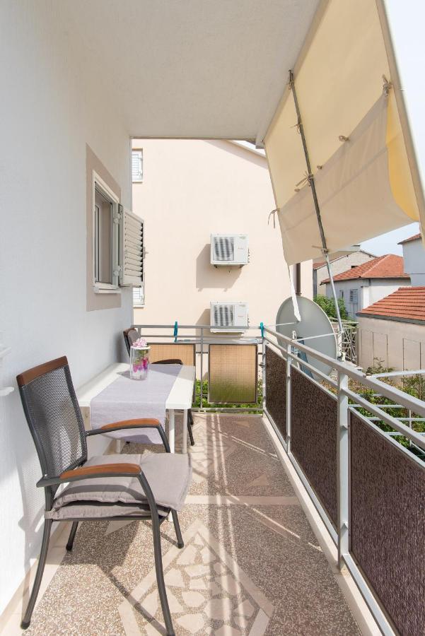 Topic Apartments Vodice Esterno foto