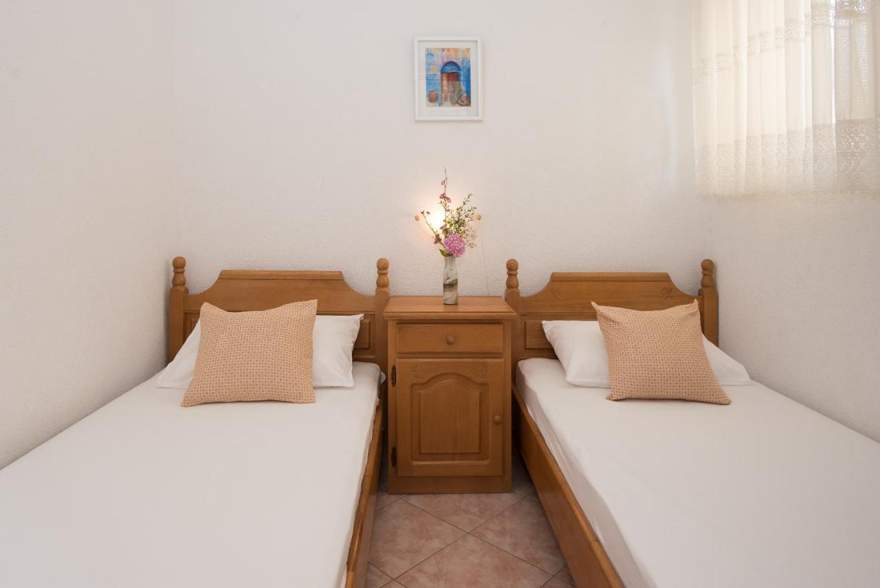 Topic Apartments Vodice Esterno foto
