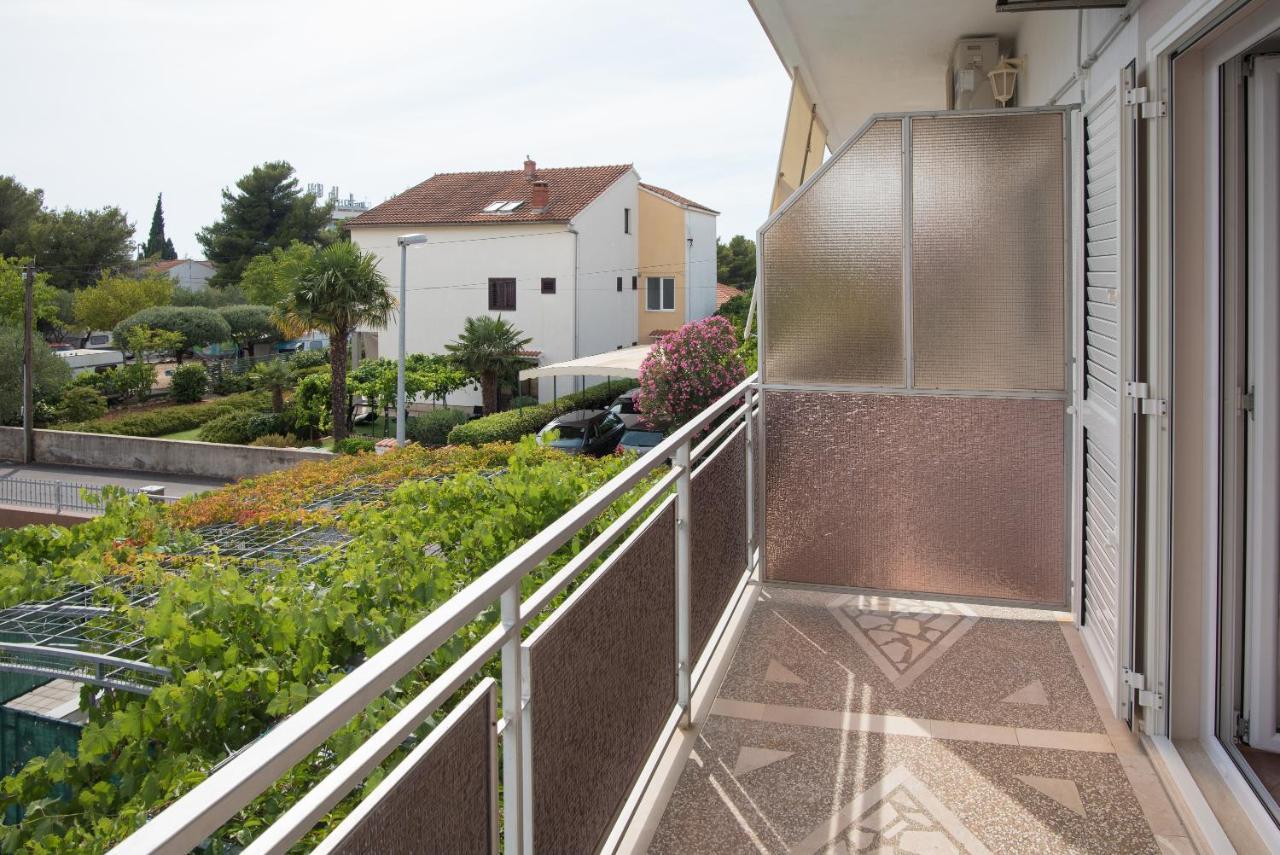 Topic Apartments Vodice Esterno foto